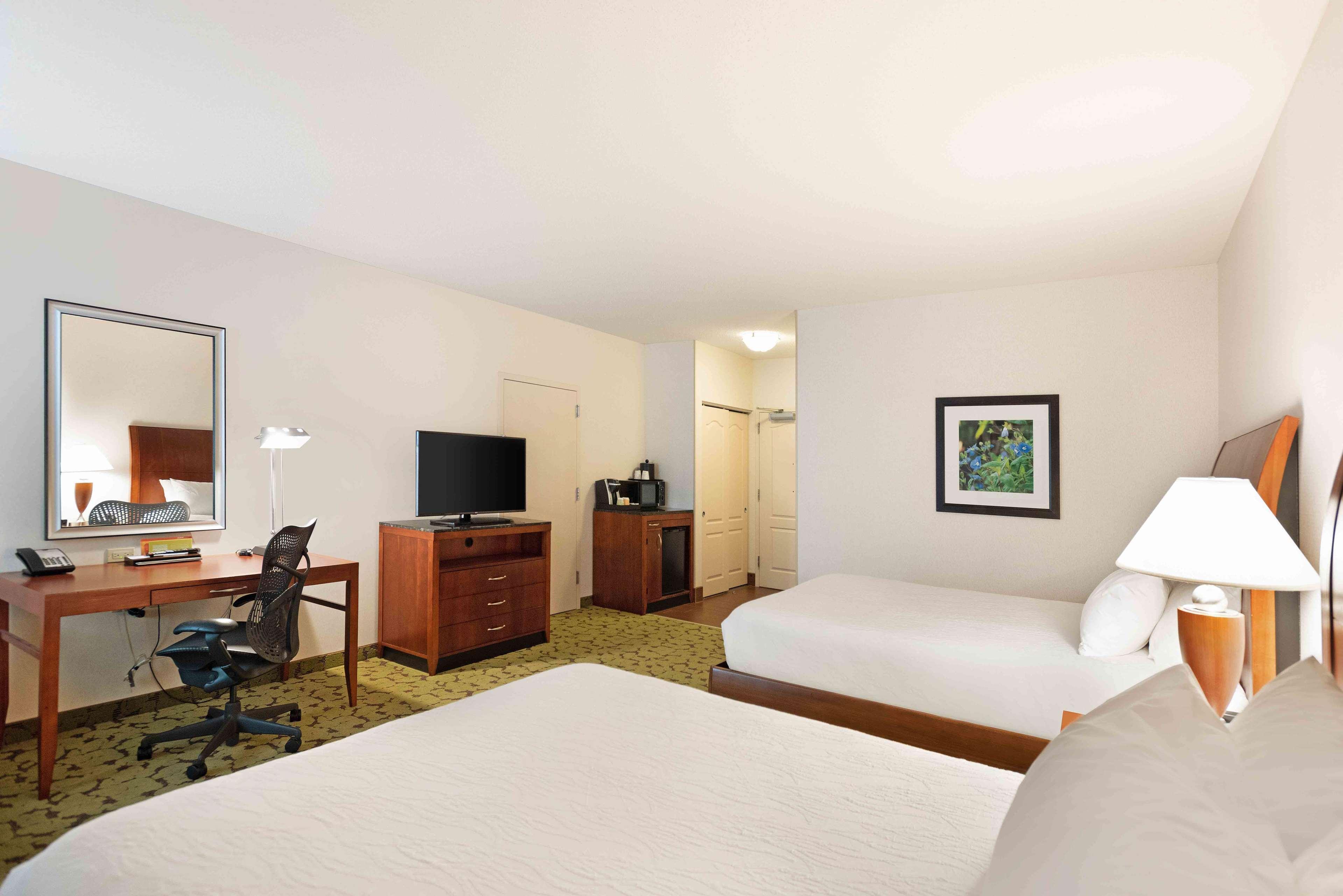 Hilton Garden Inn Bloomington Eksteriør billede