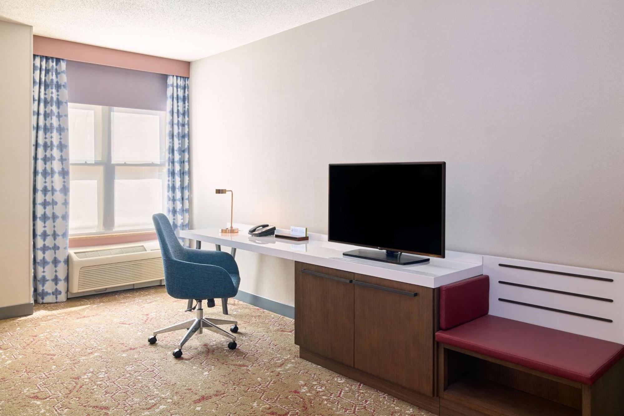 Hilton Garden Inn Bloomington Eksteriør billede